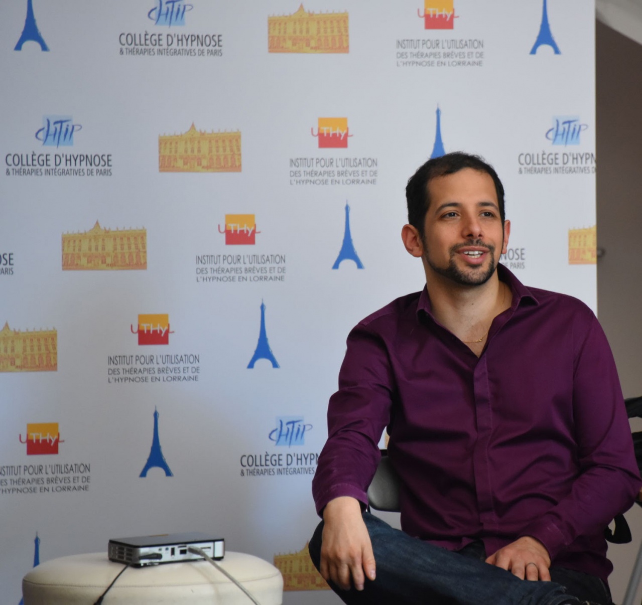 Dr Philippe Aïm en formation hypnose au CHTIP Dr Philippe Aïm en formation hypnose au CHTIP