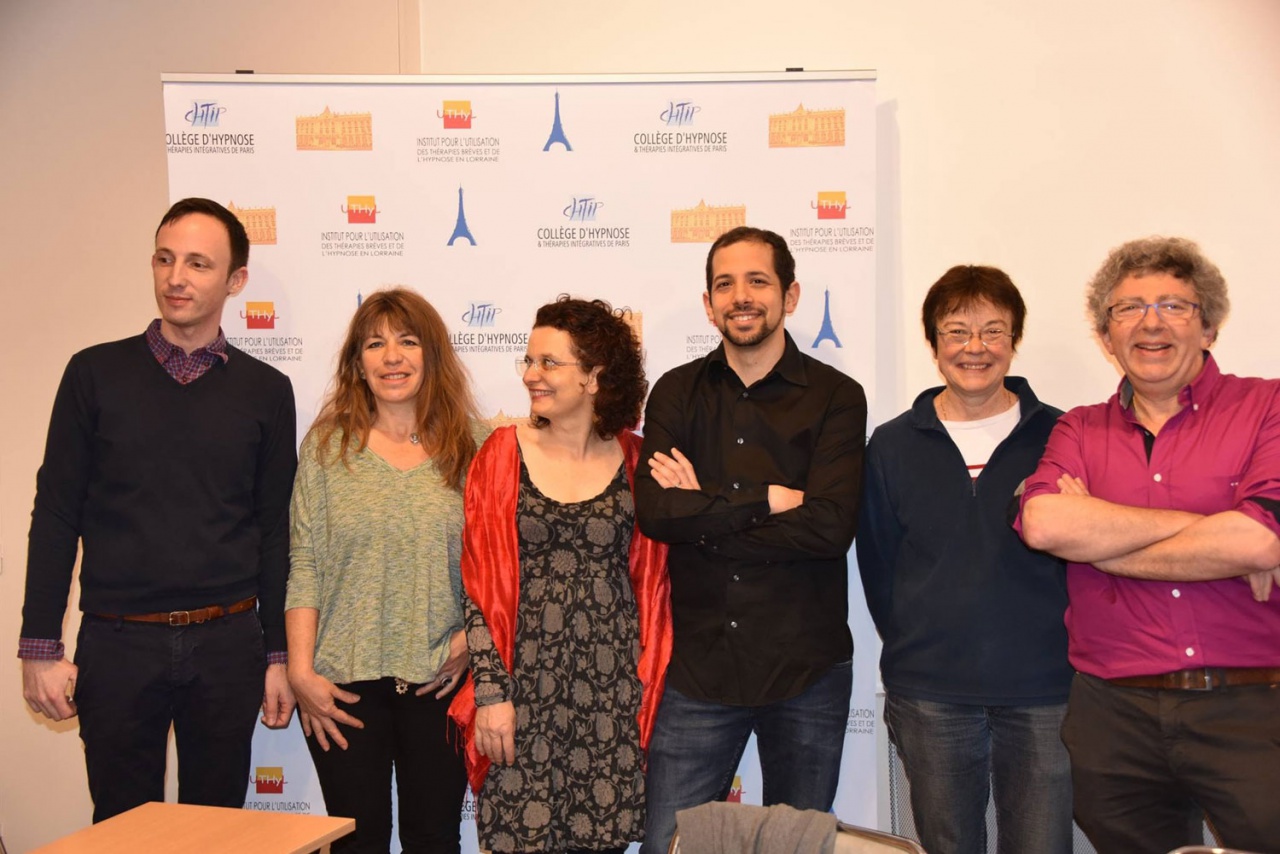 Dr Guillaime Belouriez, Sophie Cohen, Dr Catherine Wolff, Dr Philippe Aïm, Dr Chantal Wood et Laurent Gross en formation Hypnose et Douleur à Paris en 2016 au CHTIP Dr Guillaime Belouriez, Sophie Cohen, Dr Catherine Wolff, Dr Philippe Aïm, Dr Chantal Wood et Laurent Gross en formation Hypnose et Douleur à Paris en 2016 au CHTIP